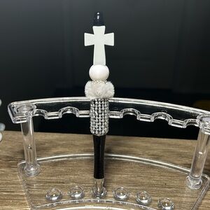 Gray, B&W Cross Bling Pen 1 Of 1